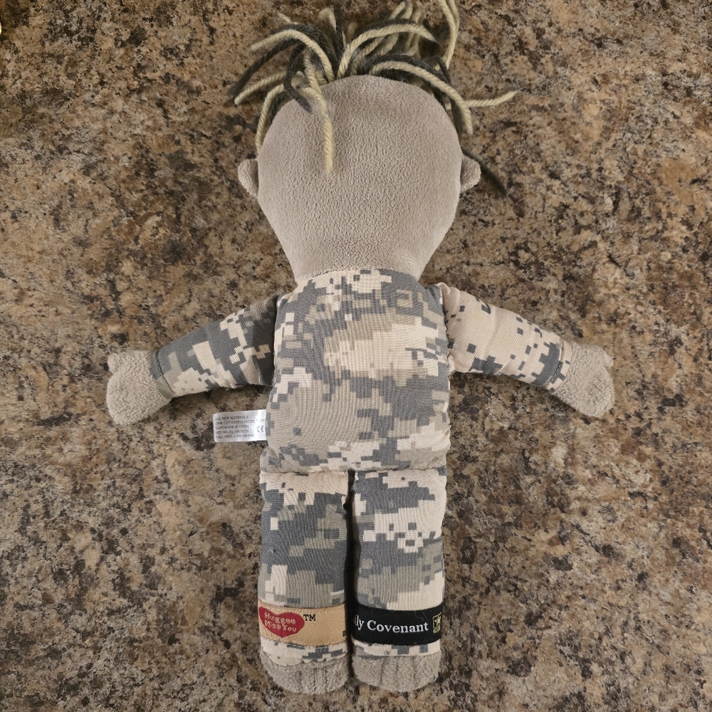 Operation Military Kids Huggs to Go military deployment doll, - Picture 2 of 3